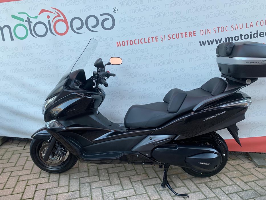 Motoideea vinde  HONDA SWT Silverwing  400  2014 ABS Rate Garantie