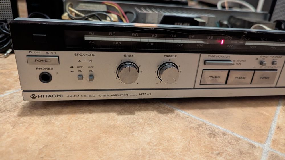 Amplituner Hitachi HTA-2