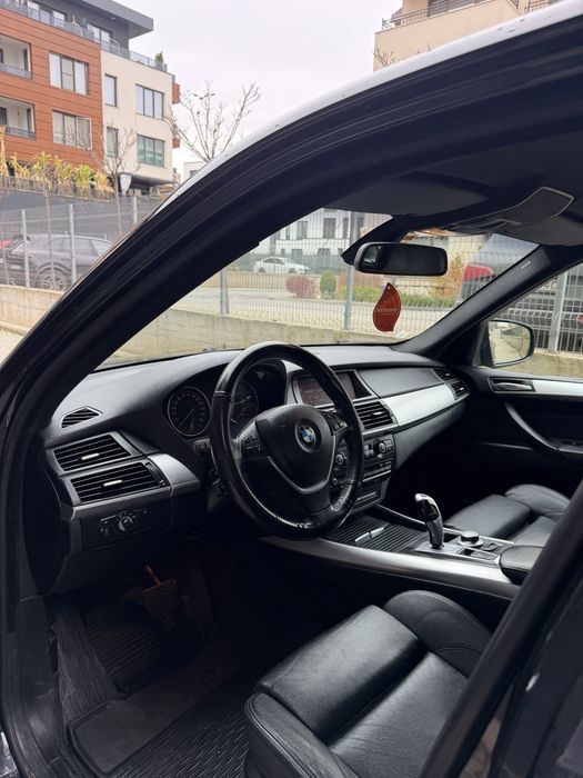 bmw x5 черен джип