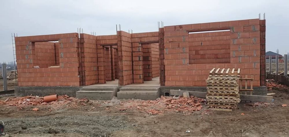 Servicii de construcții
