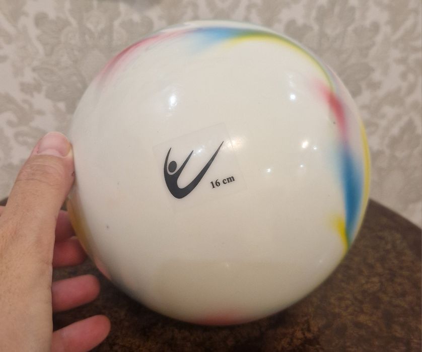 Продам мяч гимнастический