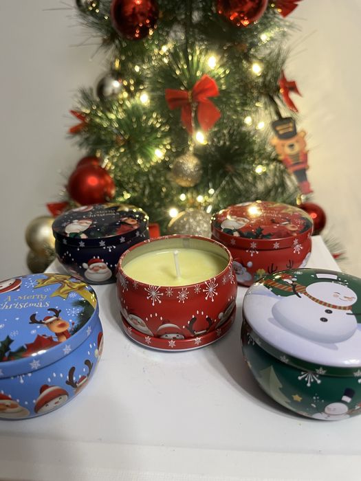 Коледни ароматни свещи