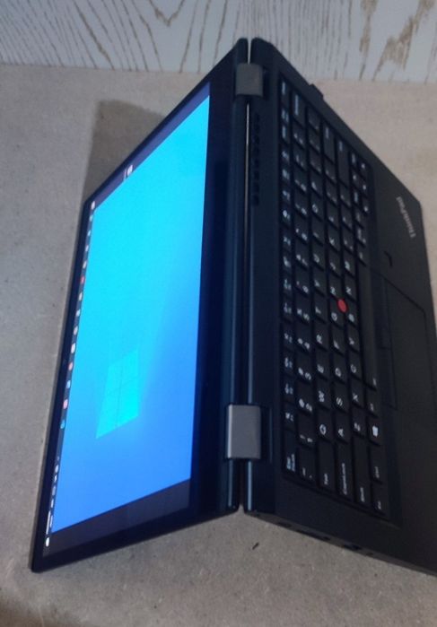 Lenovo ThinkPad L13 Yoga Gen 1.