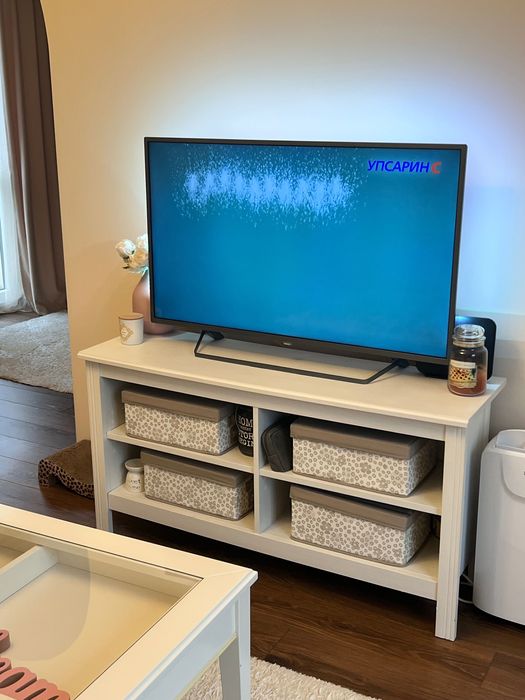 Диван, холна маса и ТВ шкаф