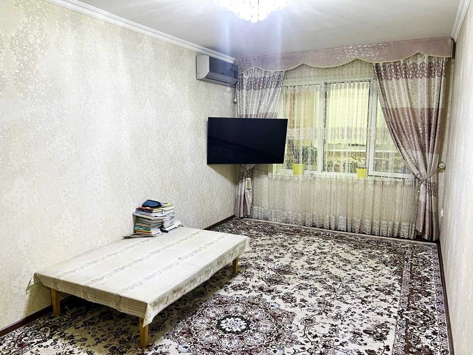 Продаётся 3-х комнатная квартира в Троицке, город Чирчик.