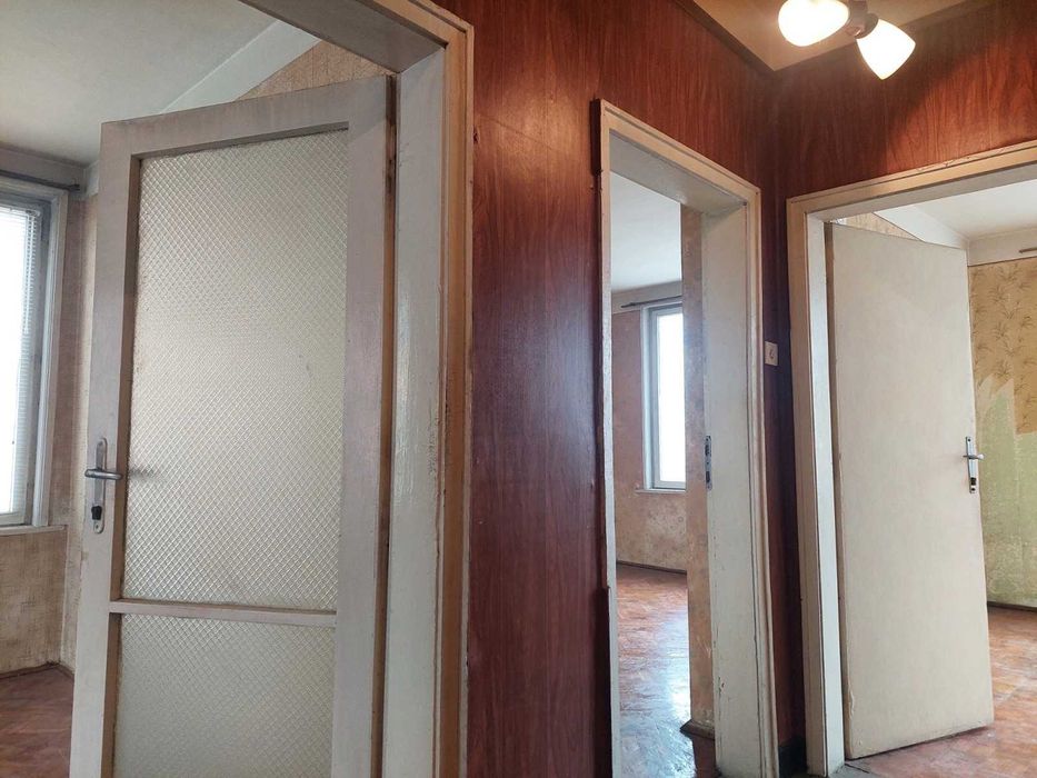 Продава се Тристаен апартамент в Поморие - 77 кв.м за 1559 €/кв.м - Снимка #2