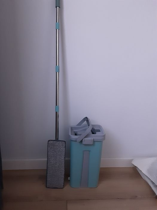 Продаю швабру универсальную