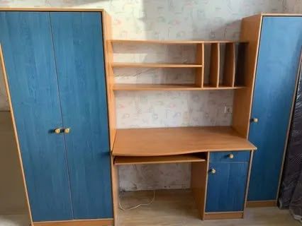 Продам детский гарнитур стенка