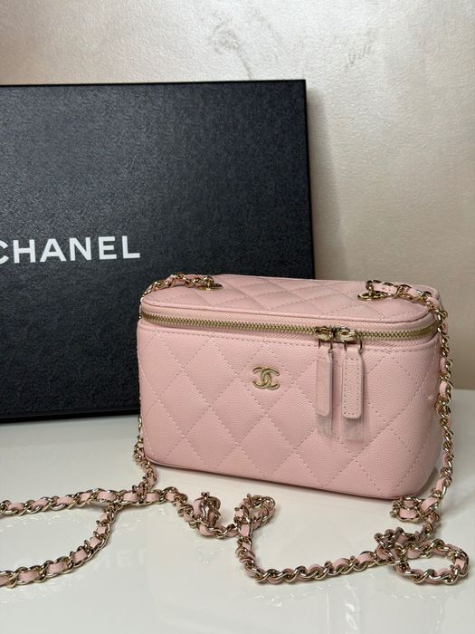 Chanel Small Vanity Case - Light Pink Caviar