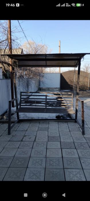 Садовая качеля продам