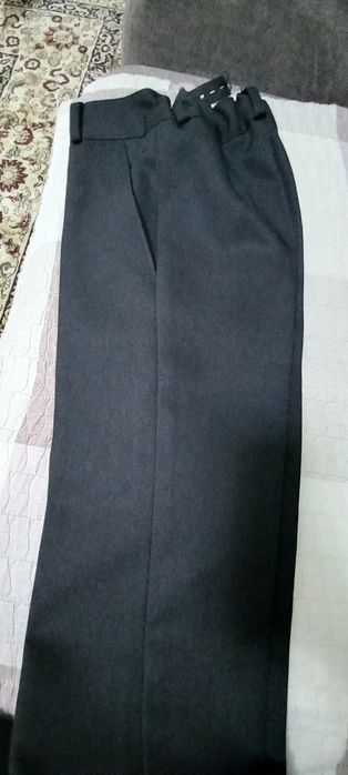 Продам брюки на мальчика