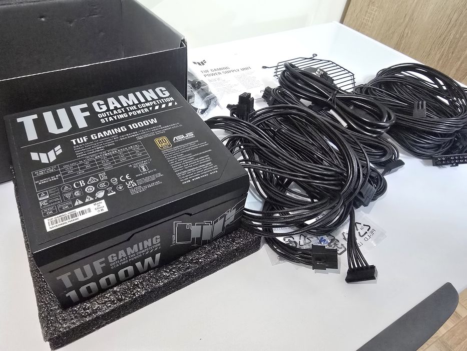 Sursa modulara ATX Asus TUF gaming 1000g 1000w  80+ Gold, NOUA