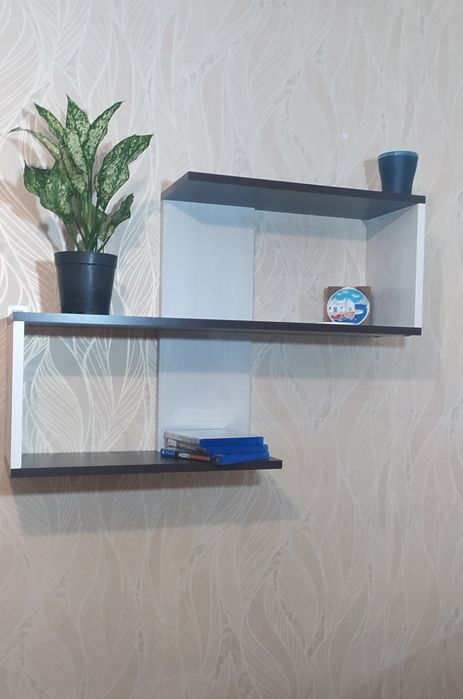 Полка навесная новая