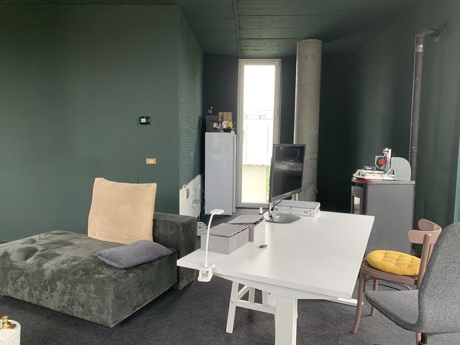 Birou lucru/studio diverse sau de locuit, de inchiriat