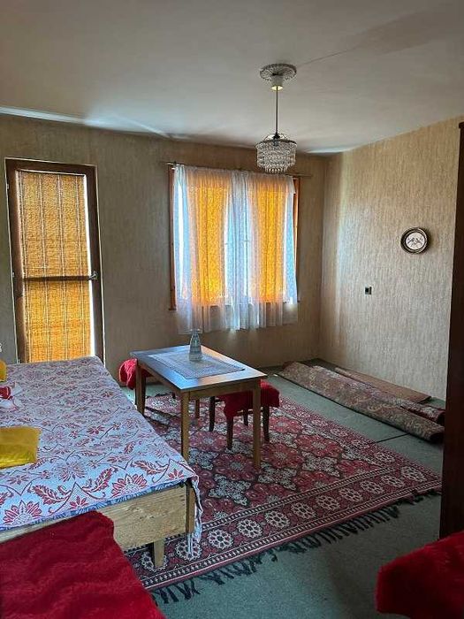 къща, тухла 1984г. , на 2 етажа, село Долна Диканя, двор 870м