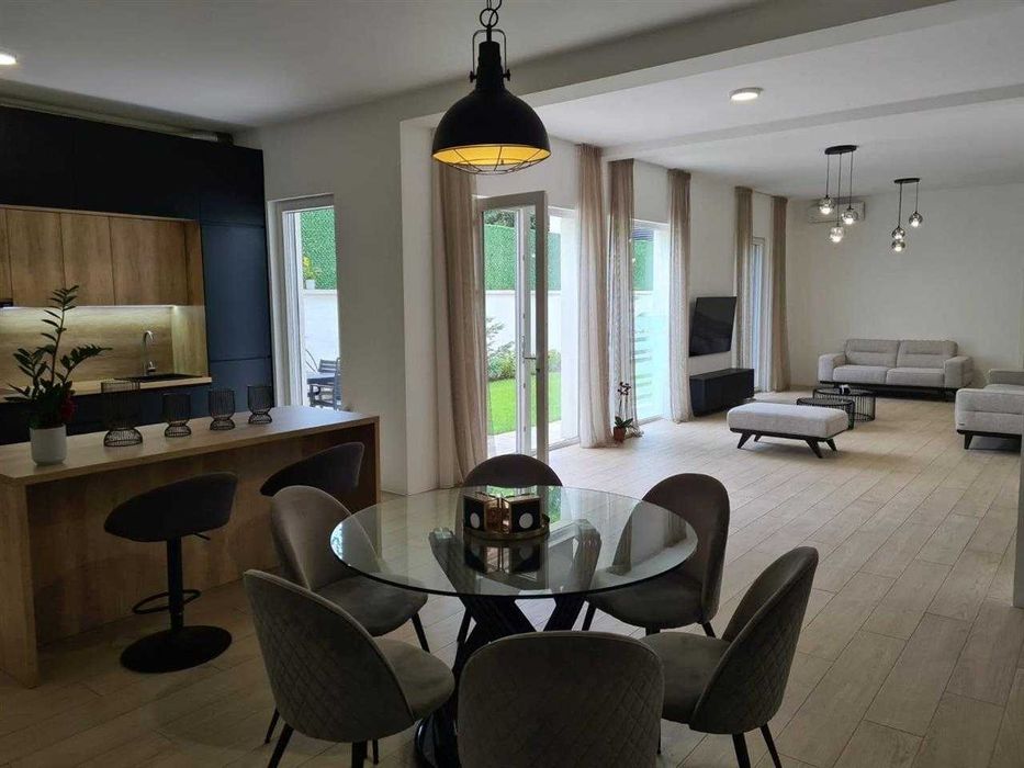 Дава се под наем Тристаен апартамент в Пловдив, Център - 102 кв.м за 453.9 € - Снимка #6