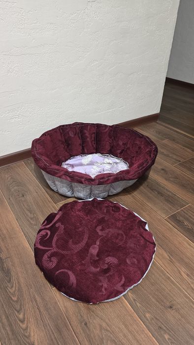 Лежанка для кошки или собаки.