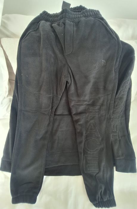 Vând trening nike polar marimea S