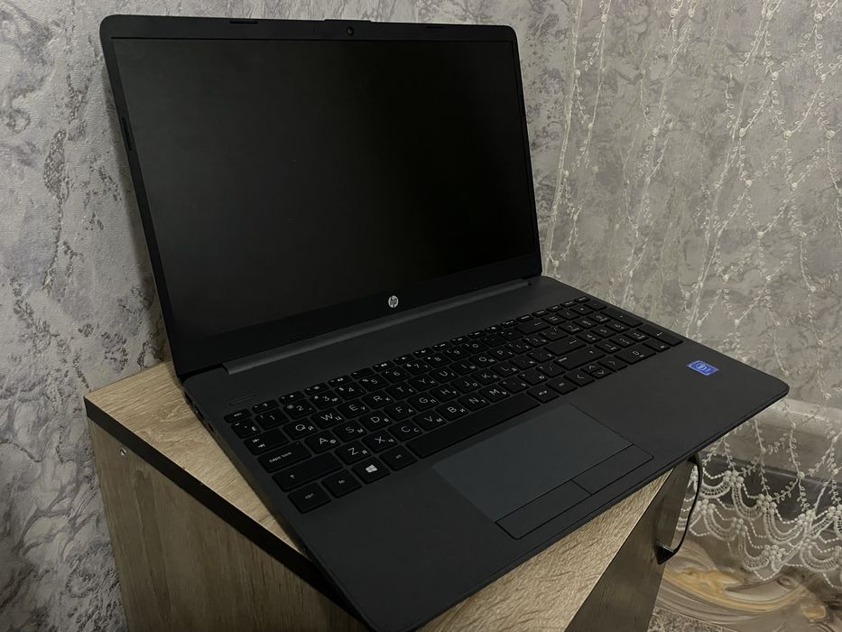 продам ноутбук hp laptop 15s
