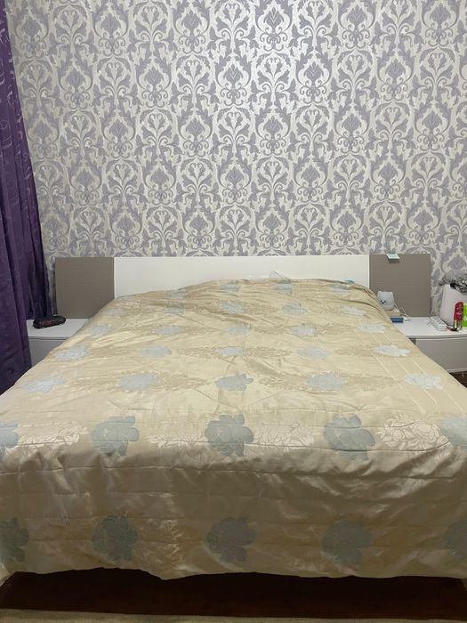 Продам спальный гарнитур