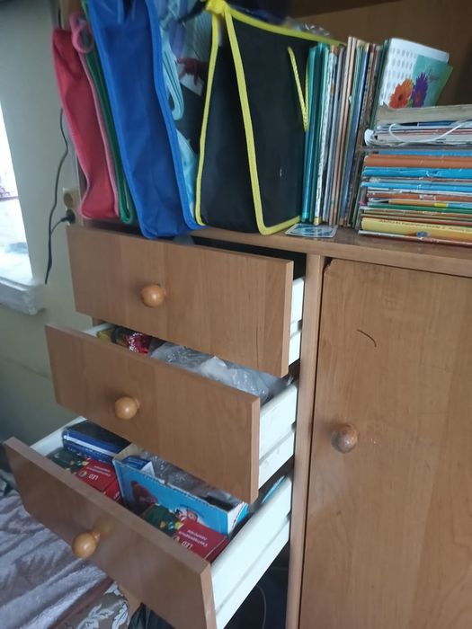 Продам Школьный уголок