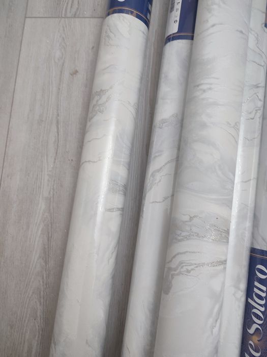 Продам обои виниловые.