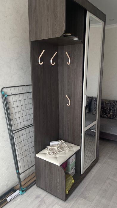 Продам шкаф для прихожей