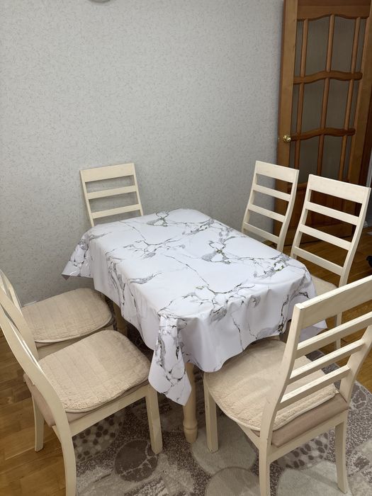 Стол отырғыштарымен сатылады