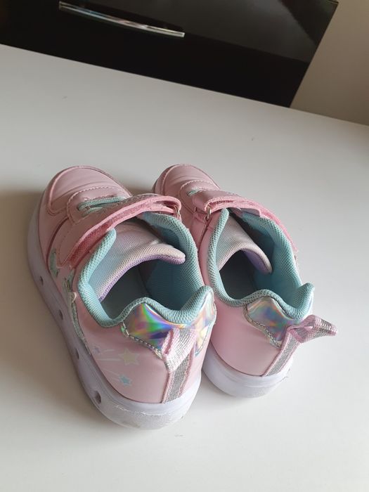 Adidasi fetitza stare buna