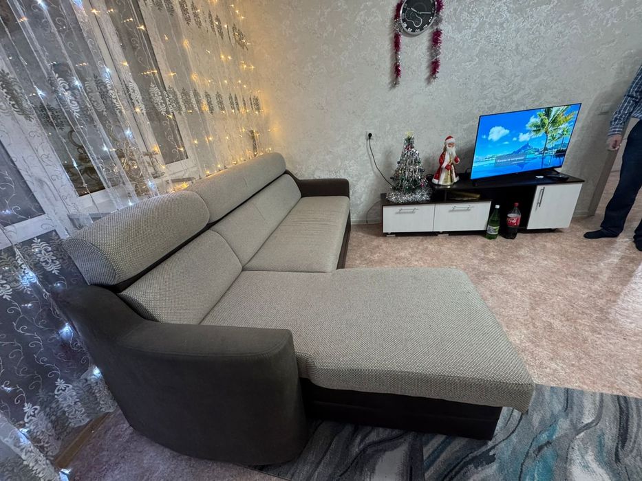Продается диван в хорошем состоянии