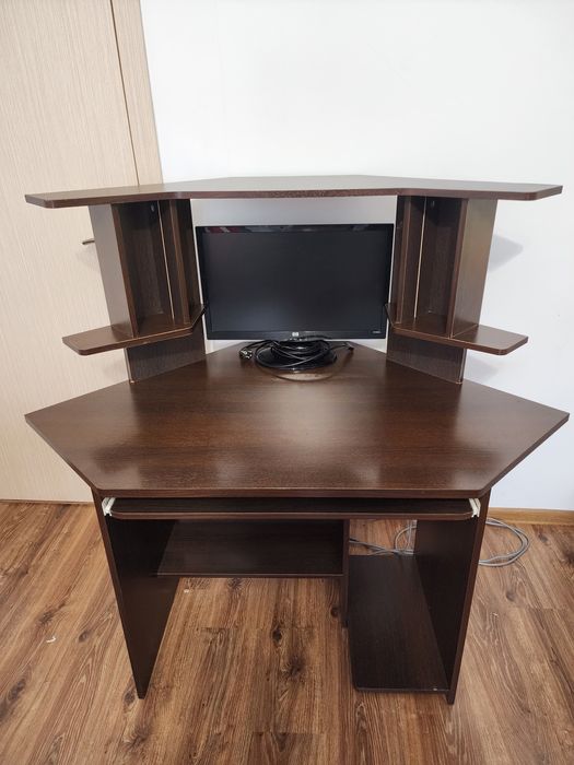 Стол компьютерный угловой