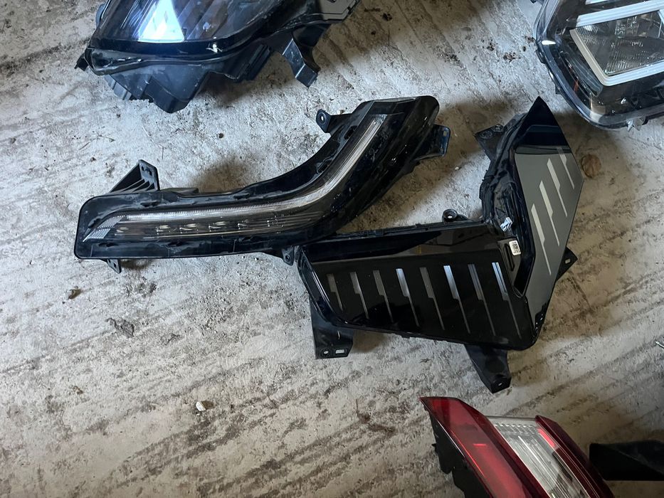 Фарове за Рено и Дачия