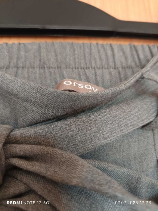 Продавам хубав, без забележки женски панталон. Размер 44. Цена 20evro