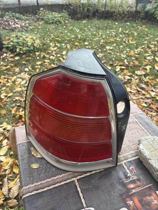 Заден ляв стоп за опел зафира б