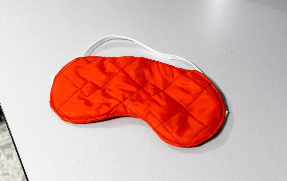 Комплект для комфортного сна (затычки для ушей и маска). Новое.