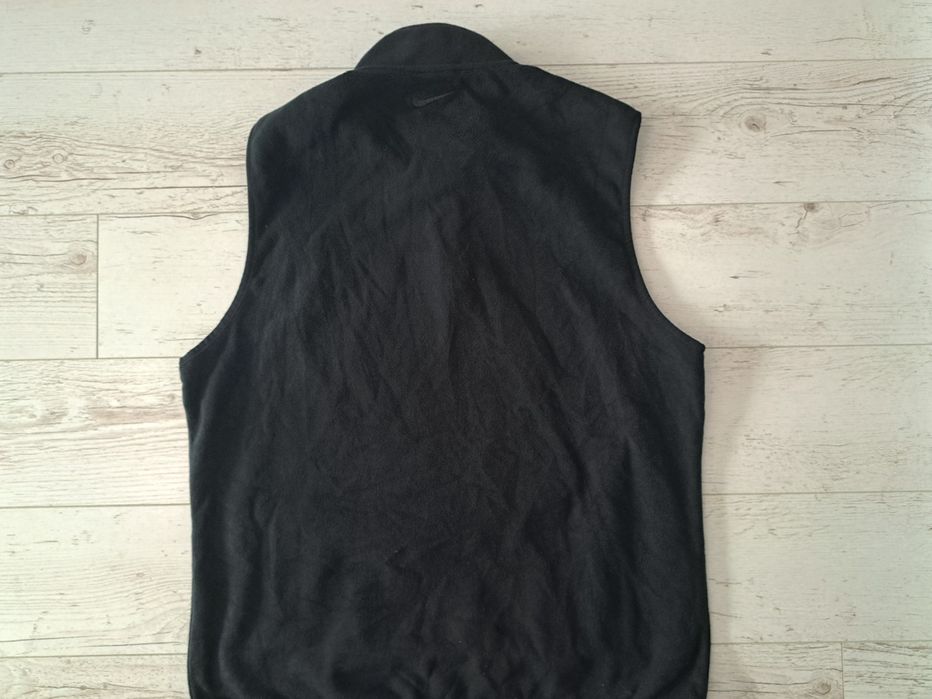 Nike-Ориг.поларен елек Нов !