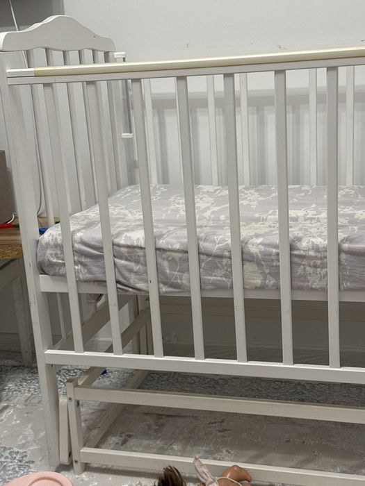 Детская кроватка