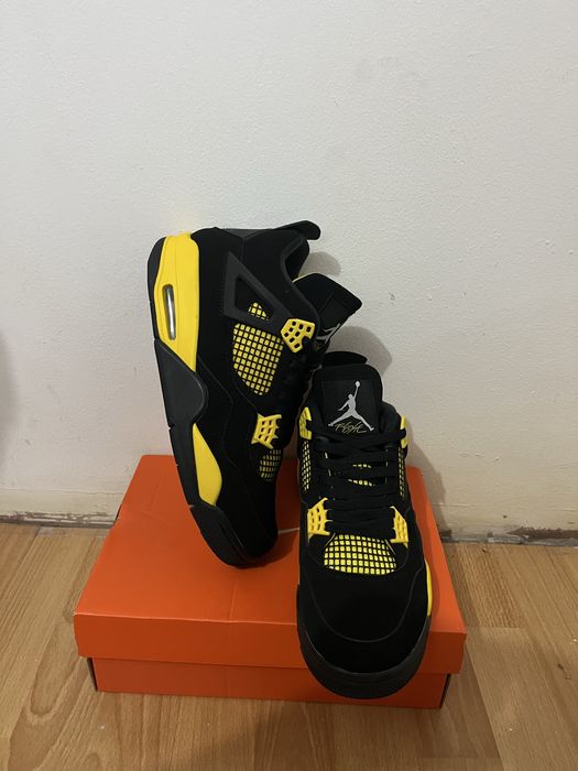 Jordan 4 marimea 40 nefolositi