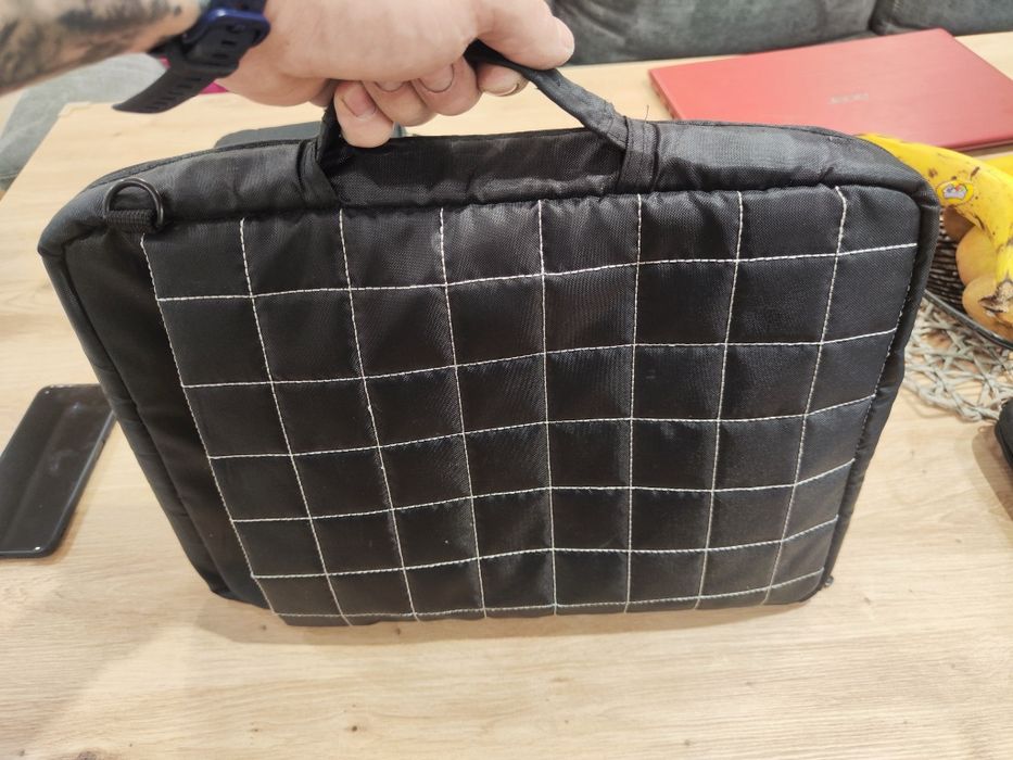 Чанта за лаптоп  .