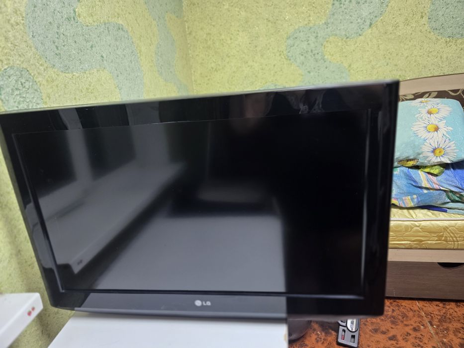 Продам телевизор Lg