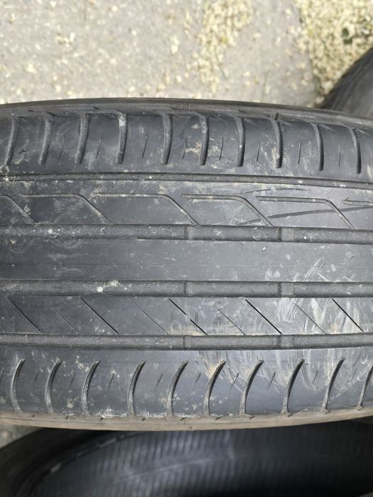 Гуми BRIDGESTONE 215 50 18 летни