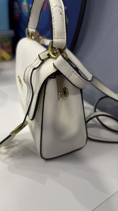 Продам женскую сумочку