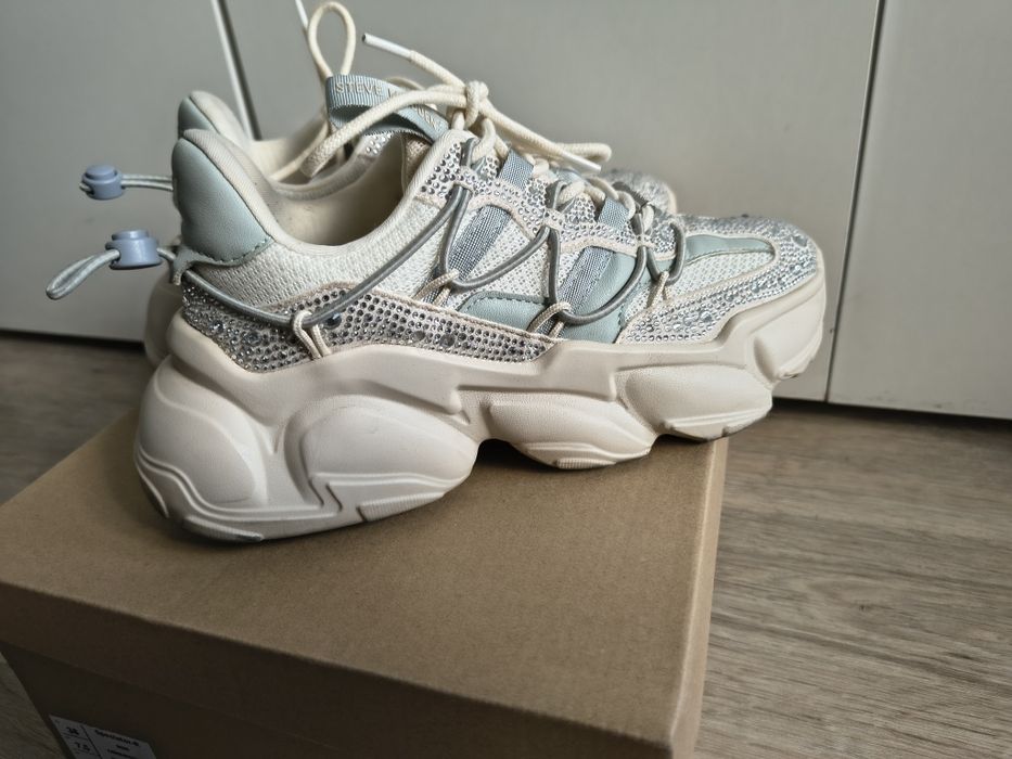 Сникърси маратонки Steve Madden