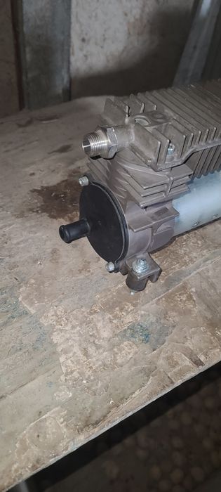 Kompressor 24V avtobus va yuk avtomobillari uchun