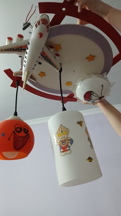 Детская люстра с самолётом