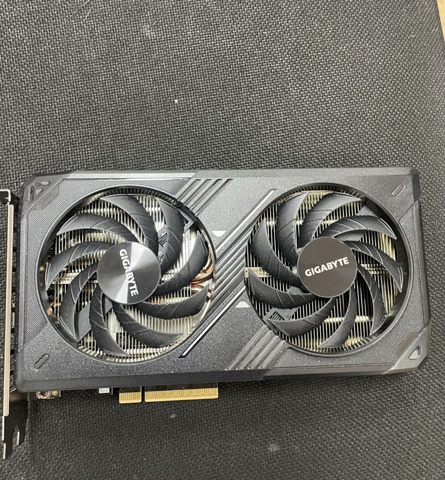 Gigabyte RTX5060 8gb