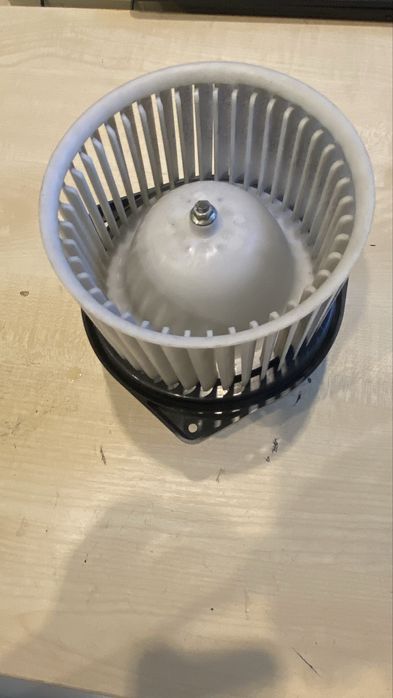 Продам моторчик печки