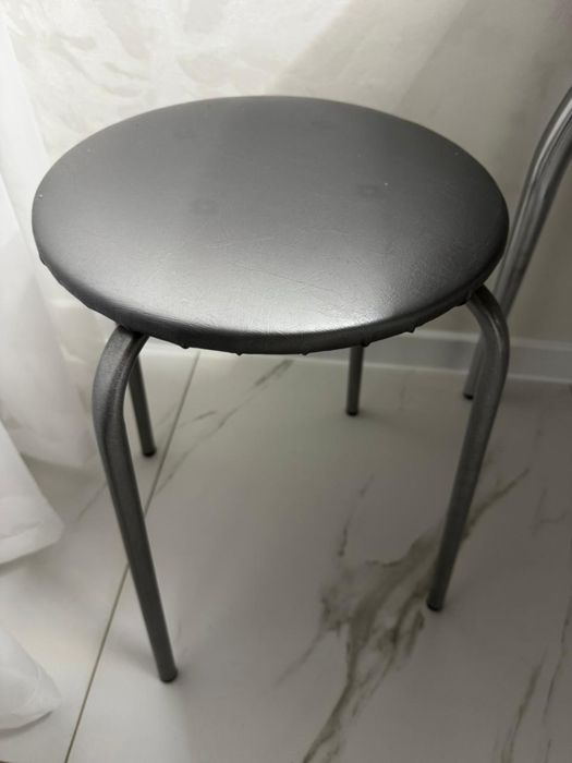 Стул             .