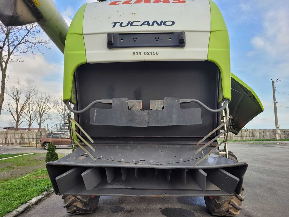 Claas TUCANO 440 APS 3D 2013 + V660 Combina Agricola