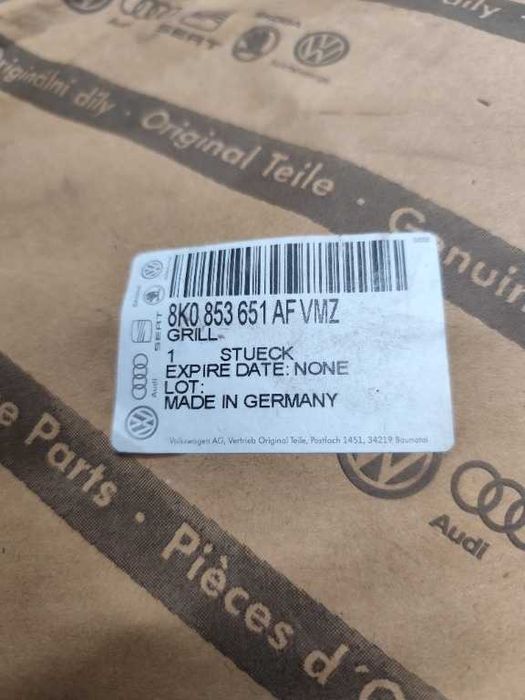 Grila centrala bara fata Audi A4